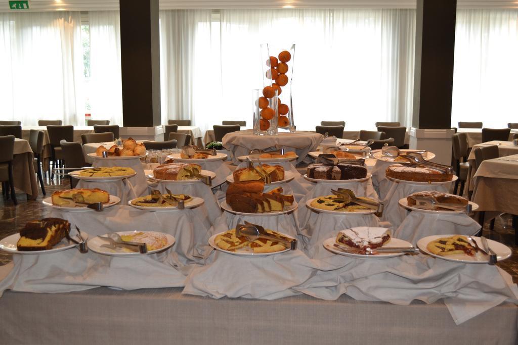 Villa Adriatica Ambienthotels Ріміні Екстер'єр фото